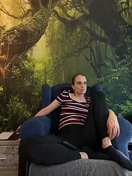 LadyChantale online show from 03-13-25, 09:37