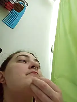 Snowbunnycake 131 online show from 11-14-25, 10:14