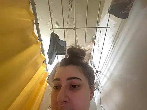 Snowbunnycake 131 online show from 02-17-26, 08:33