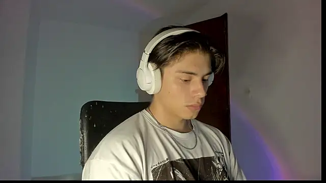 Giordano Russo online show from 10-16-25, 12:44