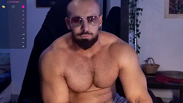 Snapshot of Musculus6 chatting on 07-16-26, 06:47 Musculus6 online show from 07-16-26, 06:47