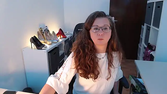 Snapshot of GeilesLuder75 chatting on 03-11-25, 09:24 GeilesLuder75 online show from 03-11-25, 09:24