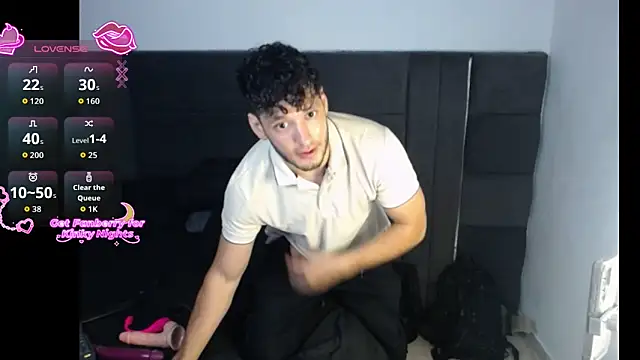 alejandro  2 online show from 04-08-26, 06:41