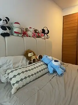 Snapshot of oriana_zoeee chatting on 02-25-26, 11:36 oriana zoeee online show from 02-25-26, 11:36