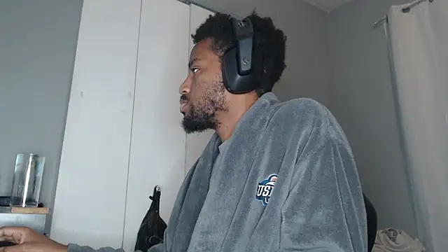 Snapshot of ChrisVacher chatting on 12-16-24, 06:10 ChrisVacher online show from 12-16-24, 06:10