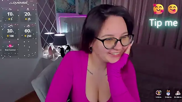 EsterLogan online show from 01-31-25, 08:54