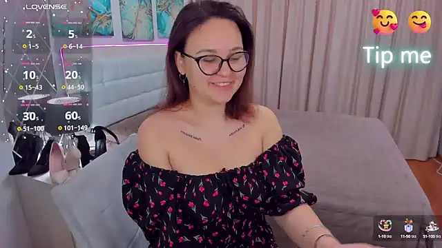 EsterLogan online show from 02-01-25, 09:54