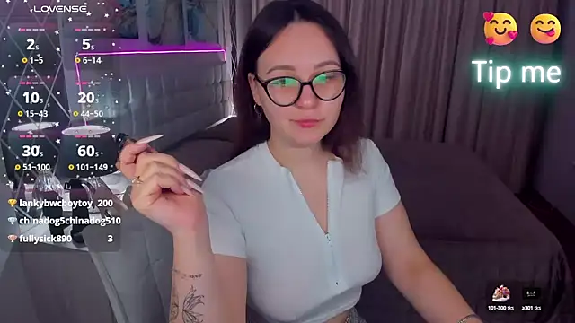 EsterLogan online show from 02-02-25, 03:07