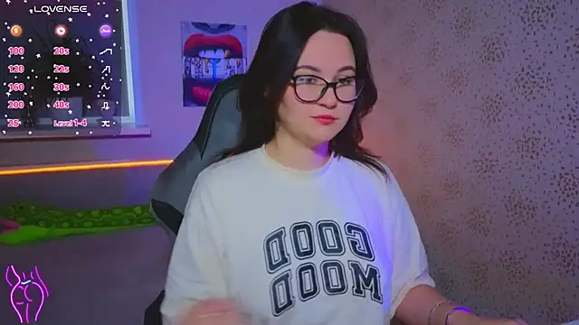 EsterLogan online show from 11-02-25, 11:12