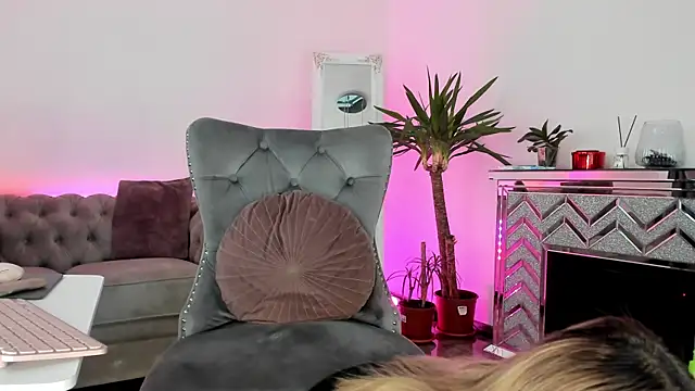 Snapshot of adonawet chatting on 01-17-25, 06:04 adonawet online show from 01-17-25, 06:04