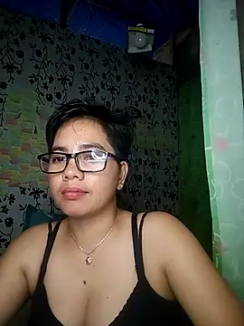 Snapshot of lovely_samxxx24 chatting on 02-15-25, 11:06 lovely samxxx24 online show from 02-15-25, 11:06