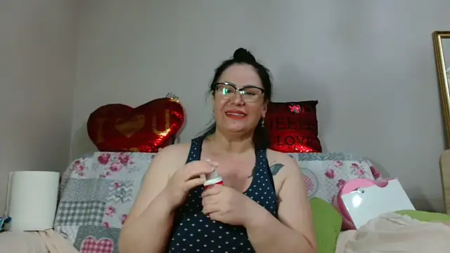 Snapshot of x__KHALEESI__x chatting on 02-28-25, 05:15 x KHALEESI x online show from 02-28-25, 05:15