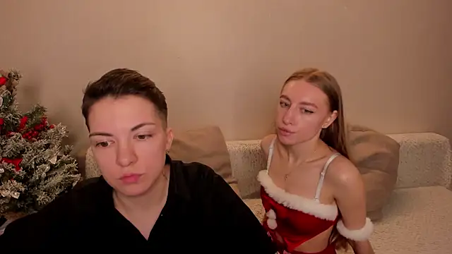 Snapshot of secret_dreams__ chatting on 01-01-25, 02:20 secret dreams   online show from 01-01-25, 02:20