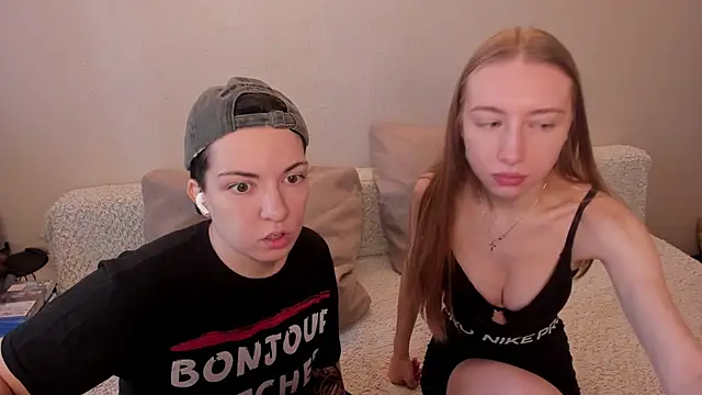 Snapshot of secret_dreams__ chatting on 02-17-25, 09:46 secret dreams   online show from 02-17-25, 09:46