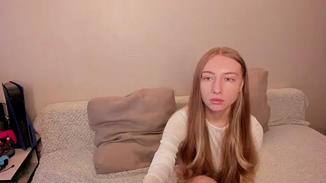 Snapshot of secret_dreams__ chatting on 02-22-25, 08:18 secret dreams   online show from 02-22-25, 08:18