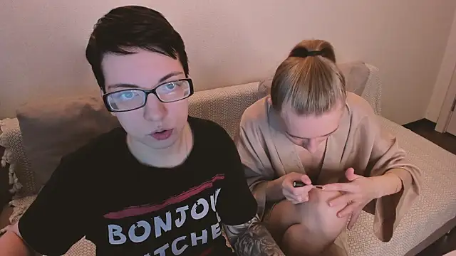 secret dreams   online show from 04-18-26, 08:07