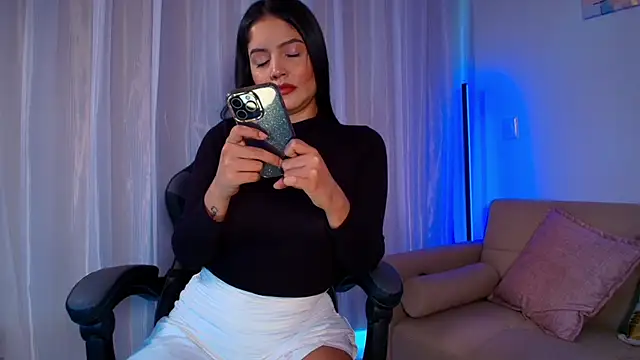 NinaMichelle online show from 12-18-24, 10:13