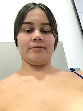 sweet lucia online show from 01-17-25, 01:04