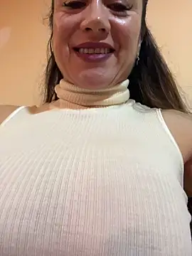 Snapshot of angelitasexy81 chatting on 02-18-25, 11:11 angelitasexy81 online show from 02-18-25, 11:11