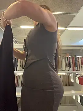 Snapshot of angelitasexy81 chatting on 11-18-25, 10:09 angelitasexy81 online show from 11-18-25, 10:09