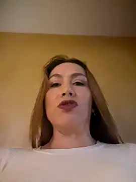 Snapshot of angelitasexy81 chatting on 11-24-25, 10:26 angelitasexy81 online show from 11-24-25, 10:26