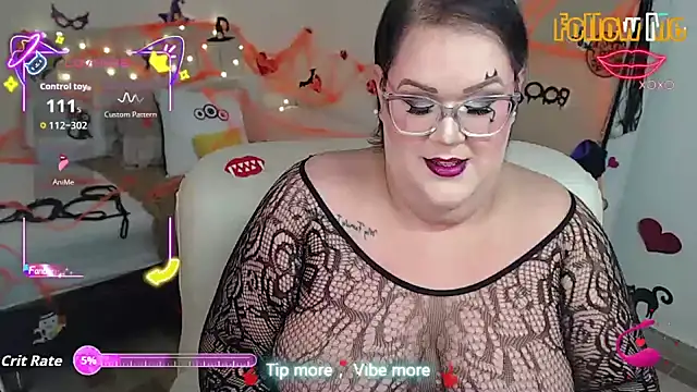 GiannaMorrys online show from 10-19-25, 02:56