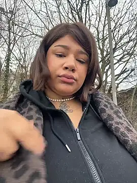 Snapshot of IamSashaLuv chatting on 12-05-25, 09:40 IamSashaLuv online show from 12-05-25, 09:40