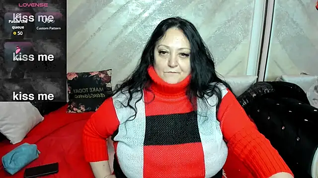 Snapshot of lady_lauren chatting on 12-15-25, 04:50 lady lauren online show from 12-15-25, 04:50