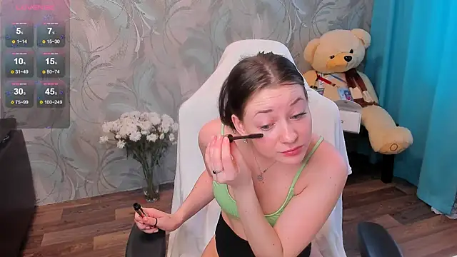 Snapshot of Kitty8meow chatting on 01-10-25, 04:44 Kitty8meow online show from 01-10-25, 04:44