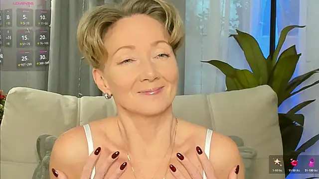 Snapshot of AkexandraFix chatting on 02-06-26, 01:58 AkexandraFix online show from 02-06-26, 01:58