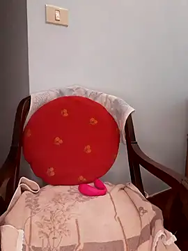 Snapshot of megan2021 chatting on 09-10-25, 12:27 megan2021 online show from 09-10-25, 12:27