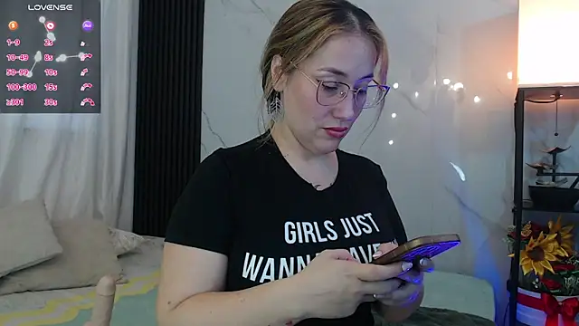 hotpawgmilf online show from 02-11-26, 09:09