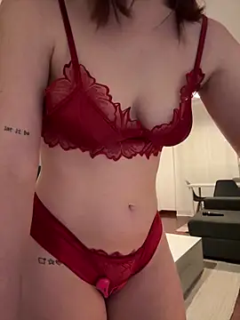 Snapshot of redheaddoll22 chatting on 01-14-25, 08:31 redheaddoll22 online show from 01-14-25, 08:31