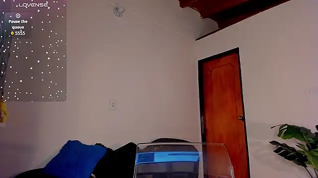 Snapshot of annita_lopez chatting on 10-17-25, 11:07 annita lopez online show from 10-17-25, 11:07