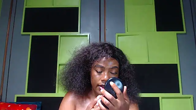 Snapshot of SexyAssDivaxxx chatting on 02-13-25, 12:43 SexyAssDivaxxx online show from 02-13-25, 12:43