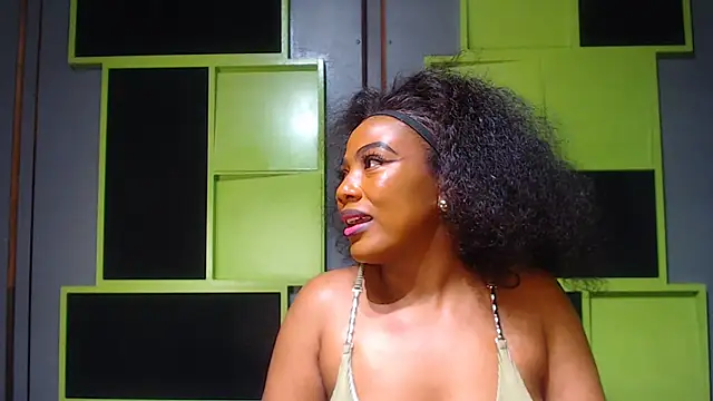 Snapshot of SexyAssDivaxxx chatting on 09-10-25, 04:23 SexyAssDivaxxx online show from 09-10-25, 04:23