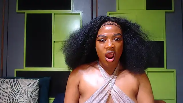 Snapshot of SexyAssDivaxxx chatting on 10-27-25, 05:44 SexyAssDivaxxx online show from 10-27-25, 05:44