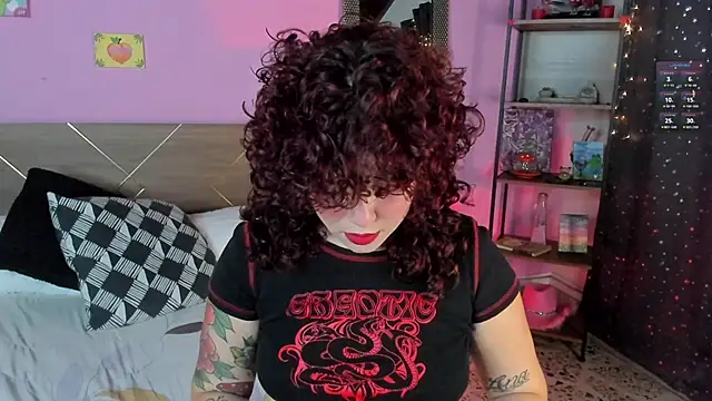 Snapshot of Amy_art chatting on 01-19-25, 07:47 Amy art online show from 01-19-25, 07:47