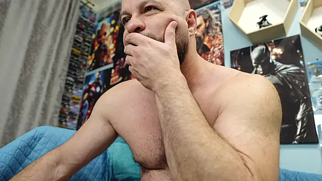 Muscle Bear online show from 10-31-25, 05:41