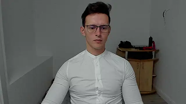 sexxymuscles4u online show from 12-12-24, 06:36