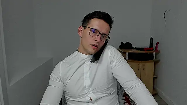 sexxymuscles4u online show from 12-12-24, 05:59