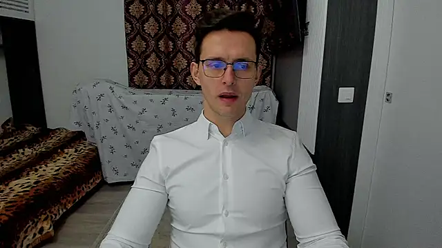 sexxymuscles4u online show from 03-11-25, 04:51