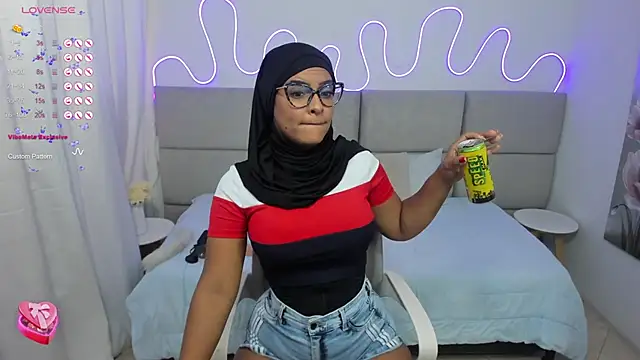 Snapshot of nashiira_ chatting on 02-20-25, 07:30 nashiira online show from 02-20-25, 07:30