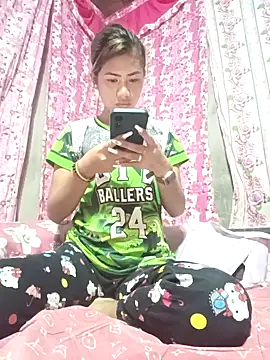 Snapshot of Cutie_body11 chatting on 02-06-25, 01:38 Cutie body11 online show from 02-06-25, 01:38