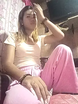 Snapshot of Cutie_body11 chatting on 02-08-25, 10:08 Cutie body11 online show from 02-08-25, 10:08