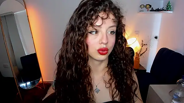 Cassandra Caiin online show from 03-30-26, 07:15