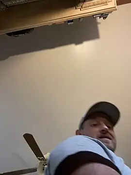 Snapshot of smokeymt420 chatting on 01-17-25, 06:12 smokeymt420 online show from 01-17-25, 06:12