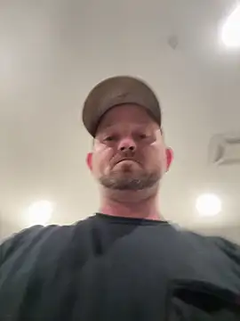 Snapshot of smokeymt420 chatting on 09-12-25, 02:33 smokeymt420 online show from 09-12-25, 02:33