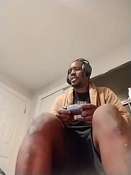 Makeyoucumallover online show from 12-05-25, 03:15