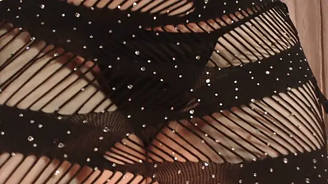 Estefani 32 online show from 10-10-25, 05:12